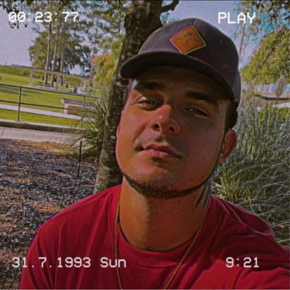 Meet your Posher, Kyle - Picture 1 of 1